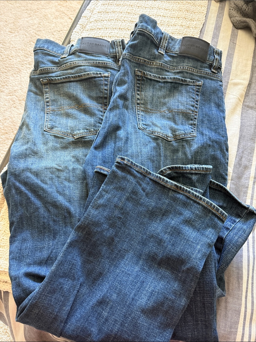 Bundle of 2 men’s Lucky Jeans